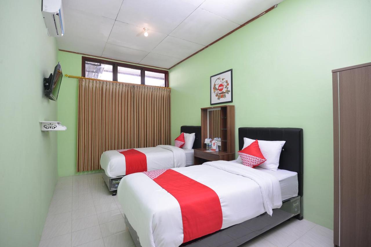 Super Oyo 1046 Omah Pathok Hotel Yogyakarta Exterior photo