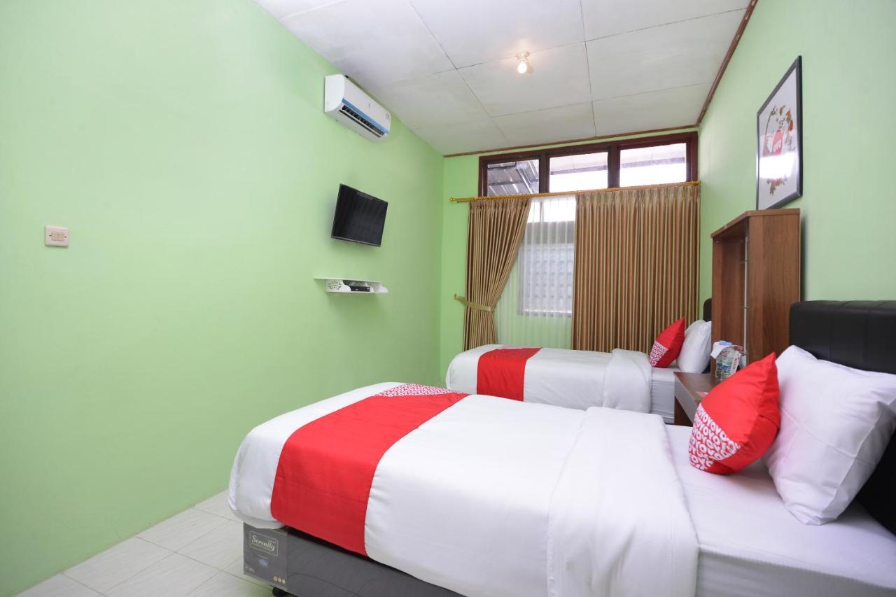 Super Oyo 1046 Omah Pathok Hotel Yogyakarta Exterior photo